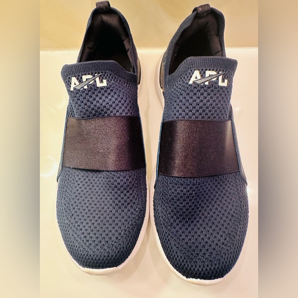 APL Techloom Bliss Running Shoes 8 Mesh Training Sneakers Athletic Slip on Track